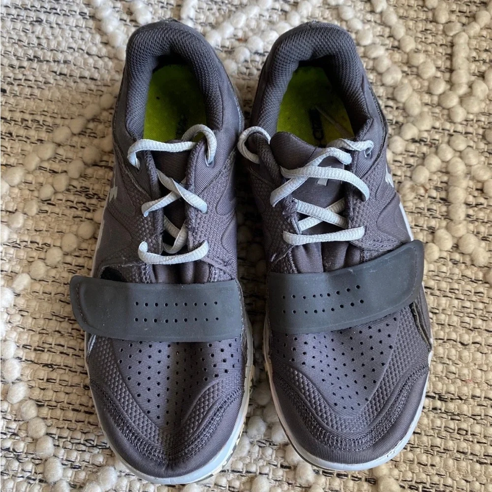 Under Armour Women's Gray White‎ Micro G Renegade Running Shoes Size 7